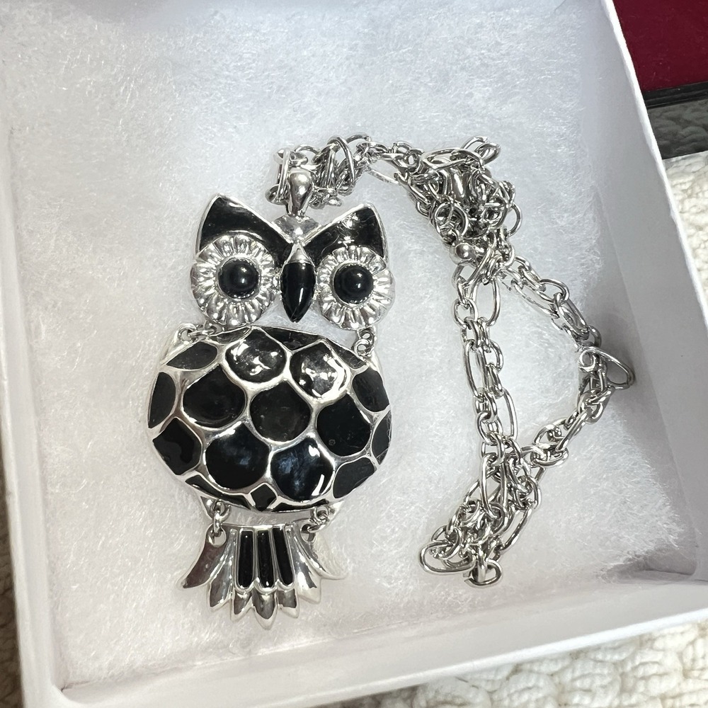 Vintage Hinged Silver Tone Metal & Enamel Owl 20" Necklace‎ W/ Rhinestone Eyes
